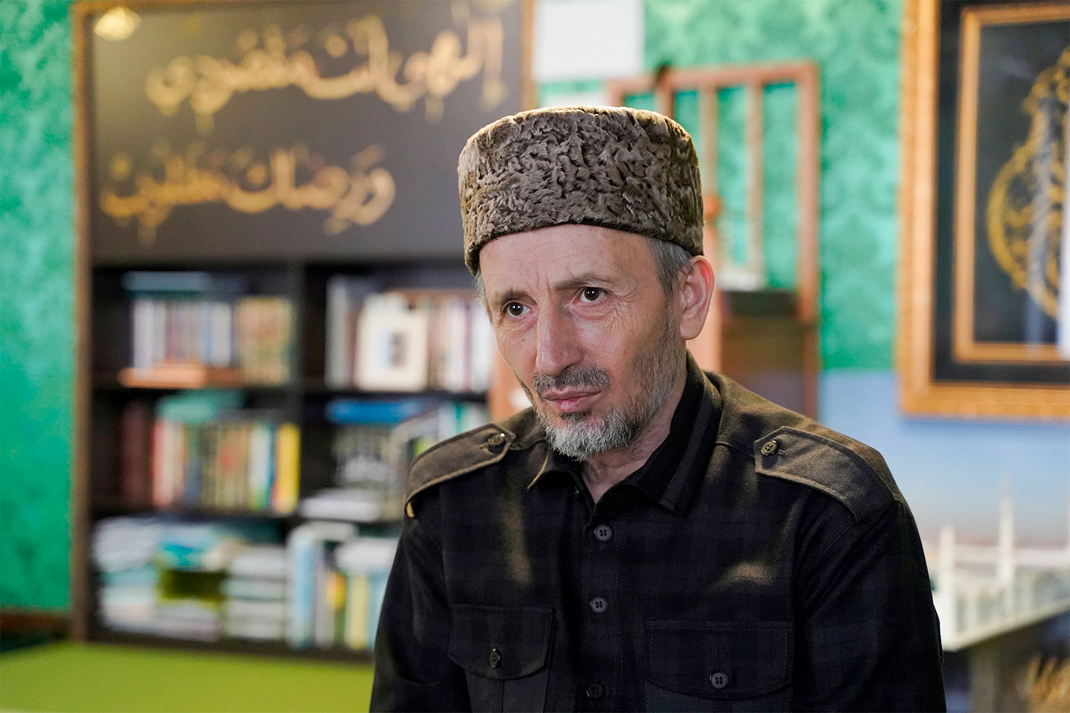 Просьба: не выходить на праздник из дому