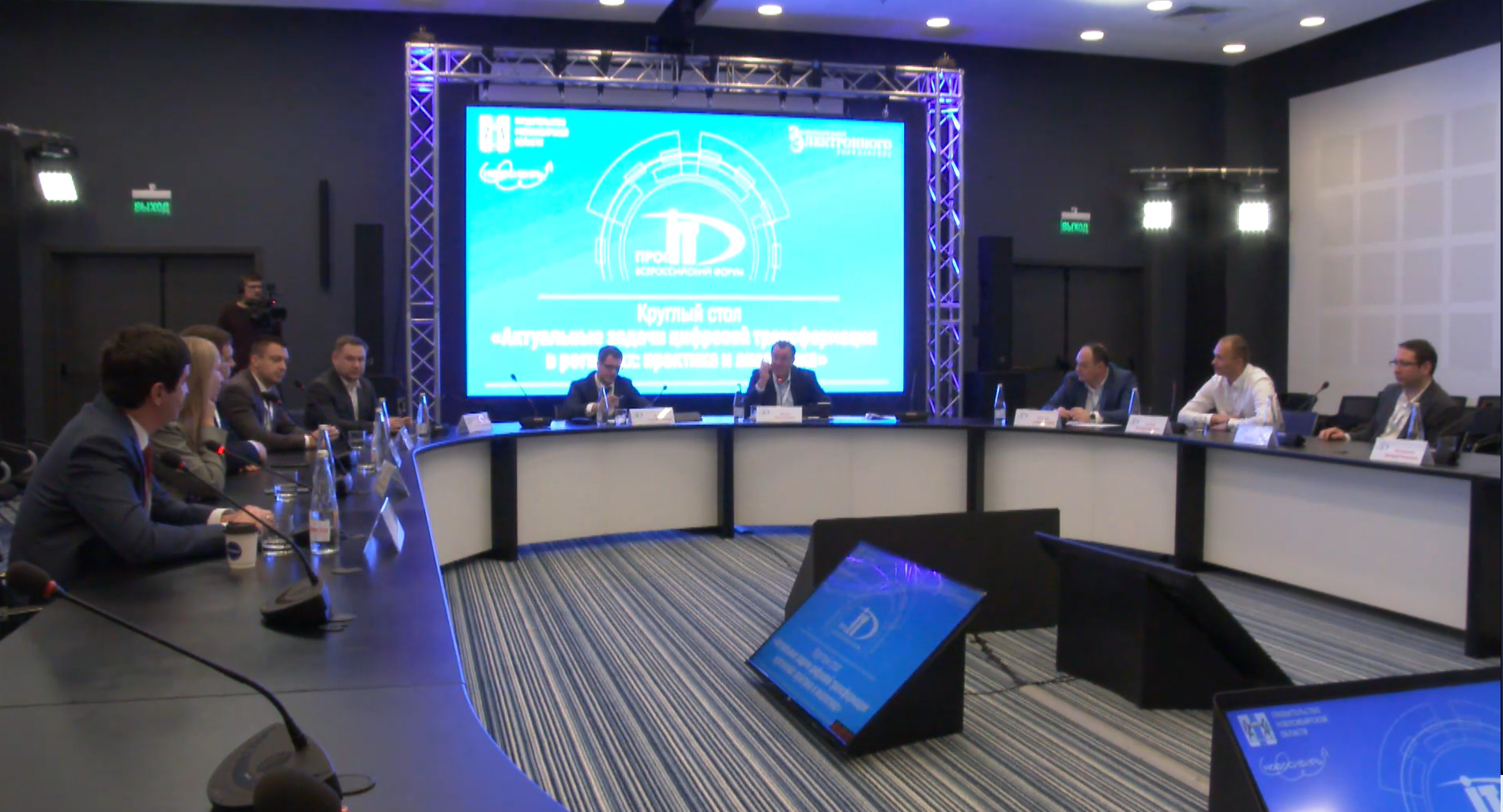 "Разные чувства испытывает" - Рустам Рустамов