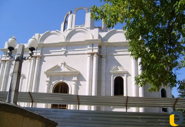 Аблицовка фасада из камня