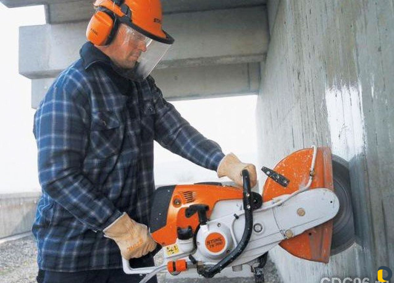 Алмазное сверление и резка стен