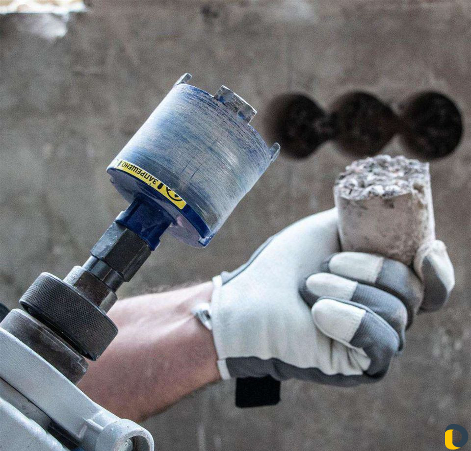 Алмазное сверление отверстий