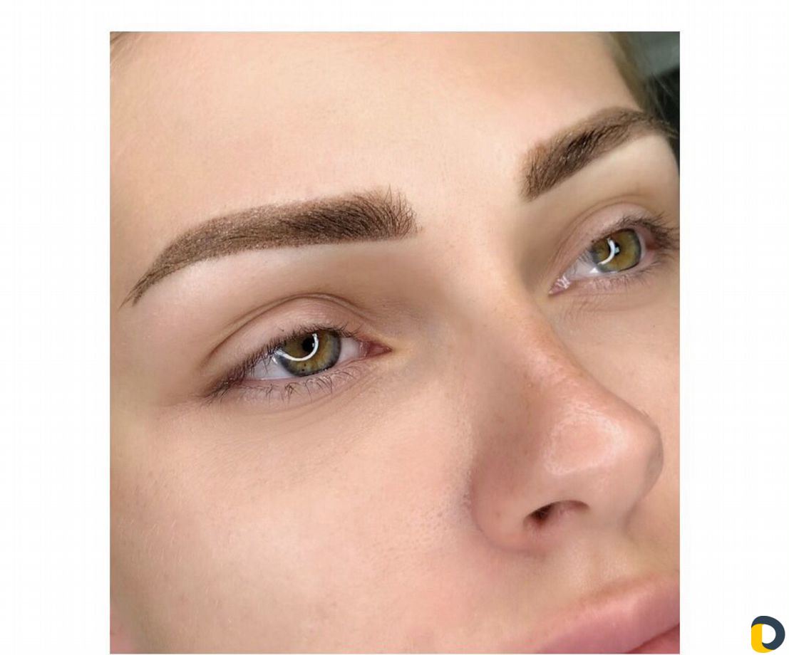 Аппаратное пудровое напыление бровей