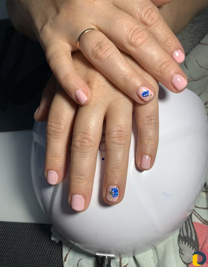 Аппаратный маникюр