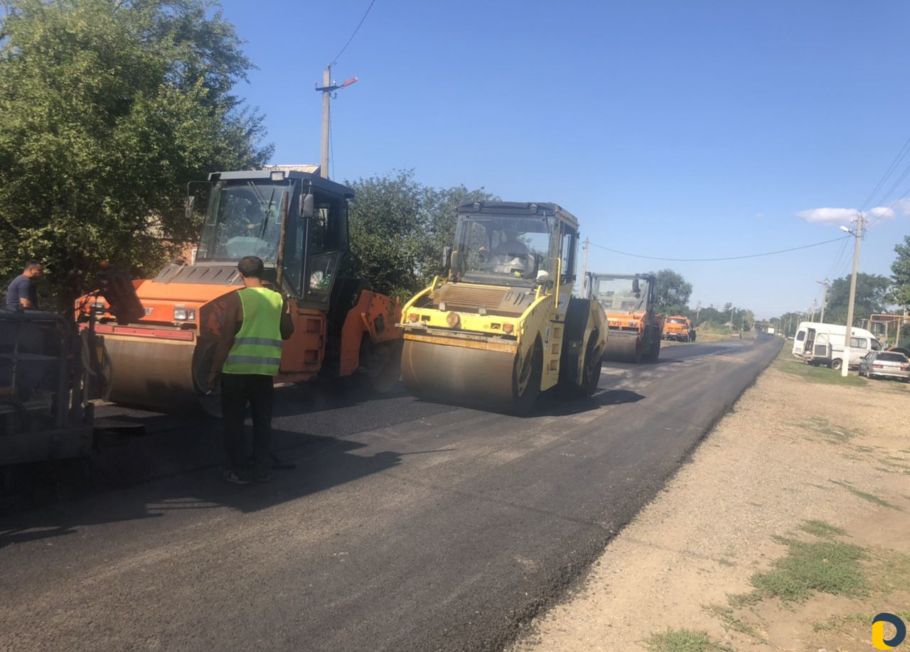 Аренда асфальтоукладчика и Катка