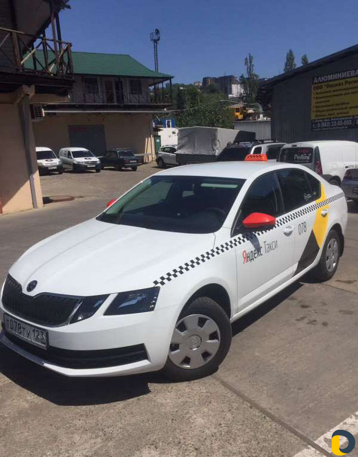 Аренда Авто Под такси Skoda Octavia Газ