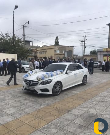 Аренда авто с водителем Мерседес w212 E класс а та