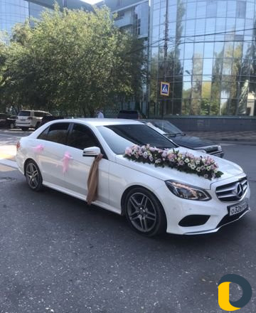 Аренда авто с водителем Мерседес w212 E класс а та