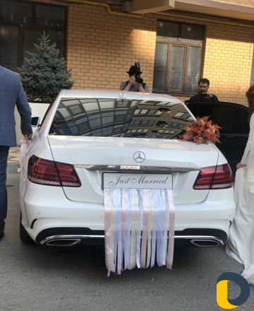 Аренда авто с водителем Мерседес w212 E класс а та