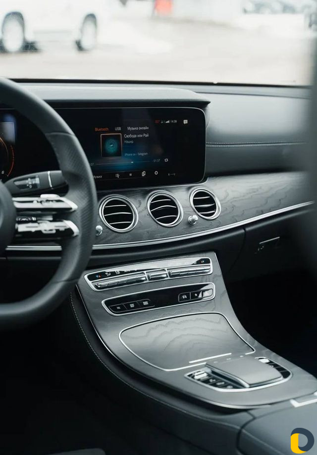 Аренда авто с выкупом Mercedes E220D 4matic