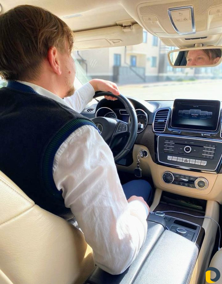 Аренда автомобиля для свадеб, встреч и фотосессий