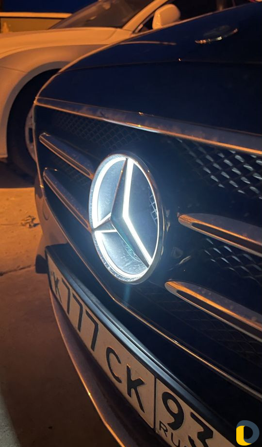 Аренда автомобиля с водителем mercedes