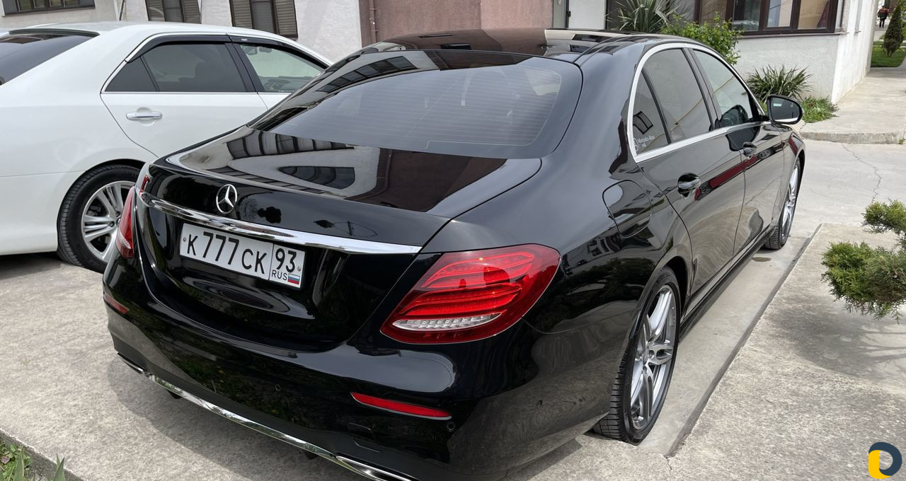 Аренда автомобиля с водителем mercedes