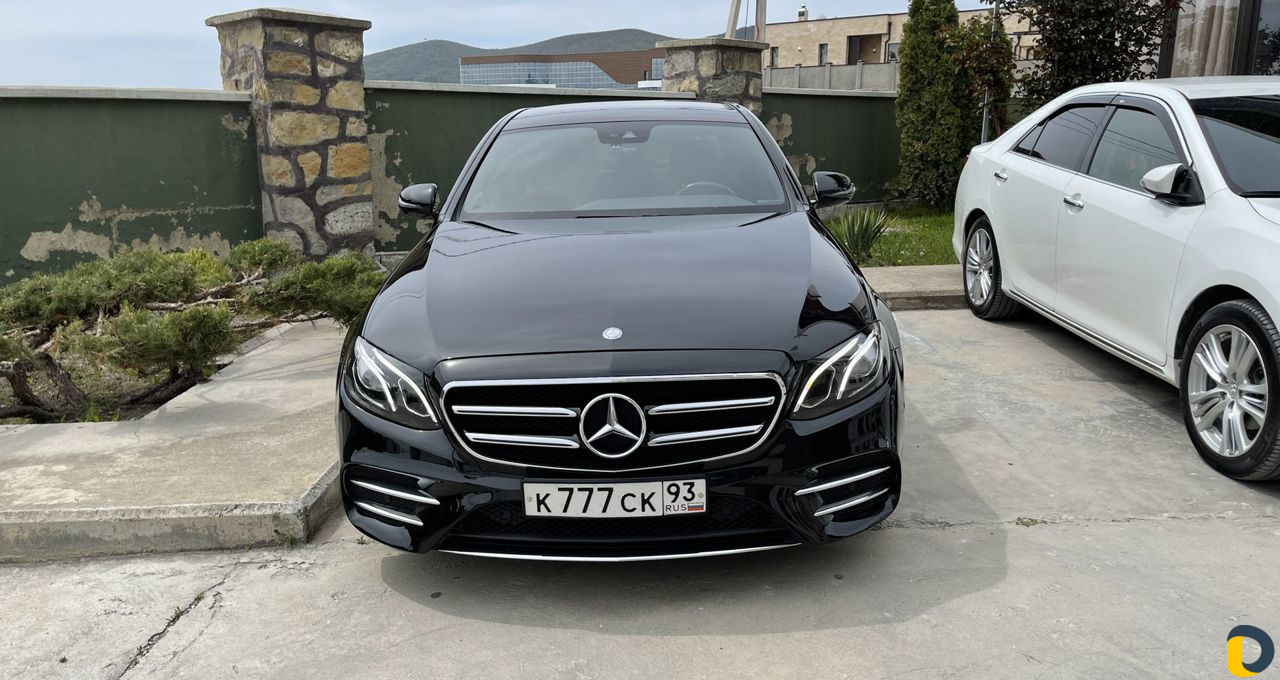 Аренда автомобиля с водителем mercedes