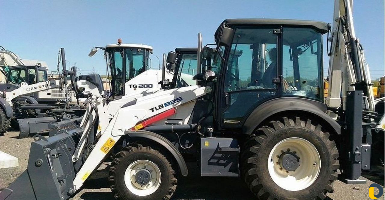 Аренда экскаватора-погрузчика