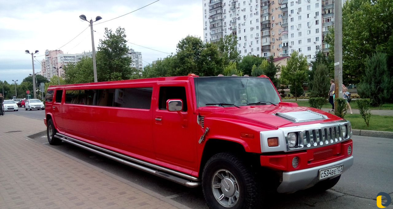 Аренда лимузина Хаммер красного цвета