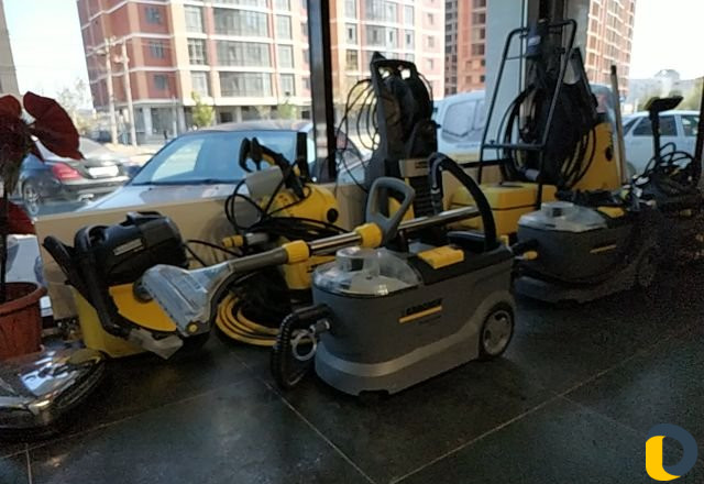 Аренда моющего пылесоса karcher