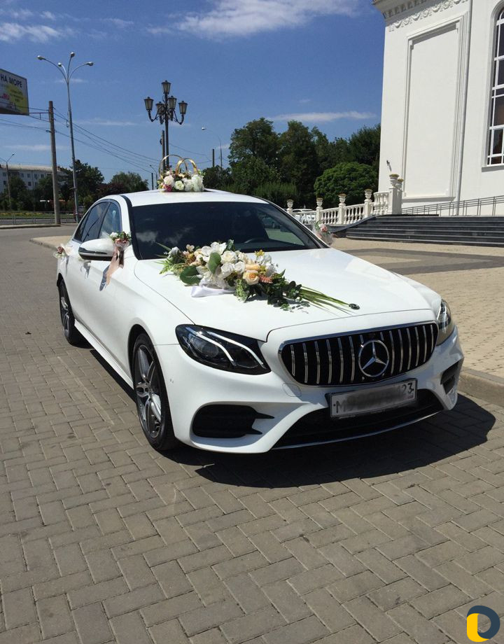 Аренда Прокат мерседес на свадьбу с водителем