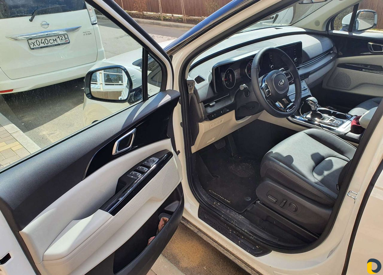 Аренда прокат минивэнов без водителя Kia Karnival