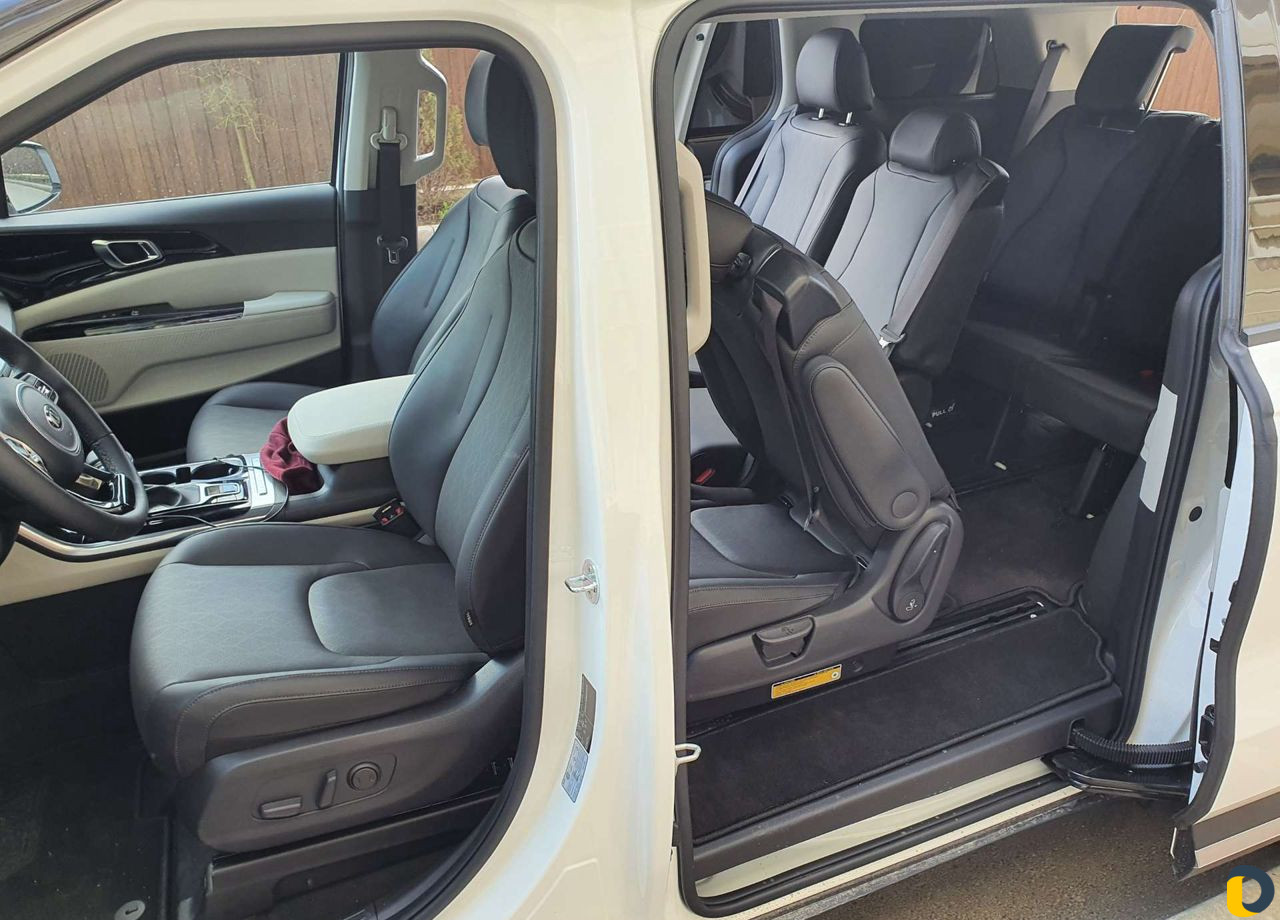 Аренда прокат минивэнов без водителя Kia Karnival