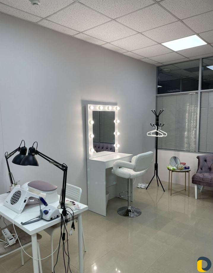 Аренда рабочего места бровиста, визажиста, стилист