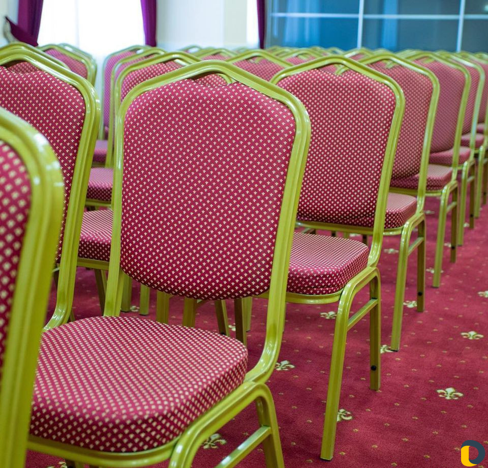 Аренда столы и стулья