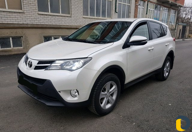 Аренда Toyota RAV4 с водителем