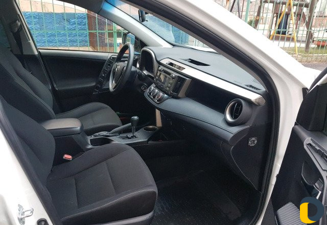 Аренда Toyota RAV4 с водителем