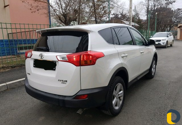 Аренда Toyota RAV4 с водителем