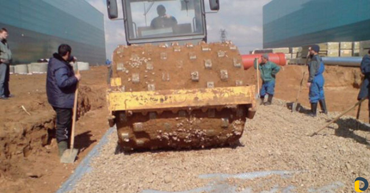 Аренда услуги грунтового катка