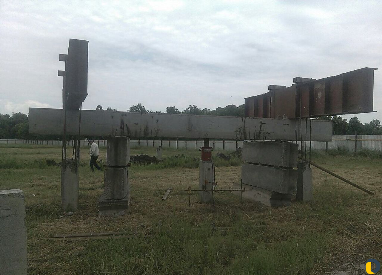 Аренда ямобура. Бурение свай. Установка опор лэп