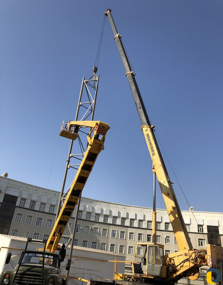 Автокран Ивановец 32 тонны