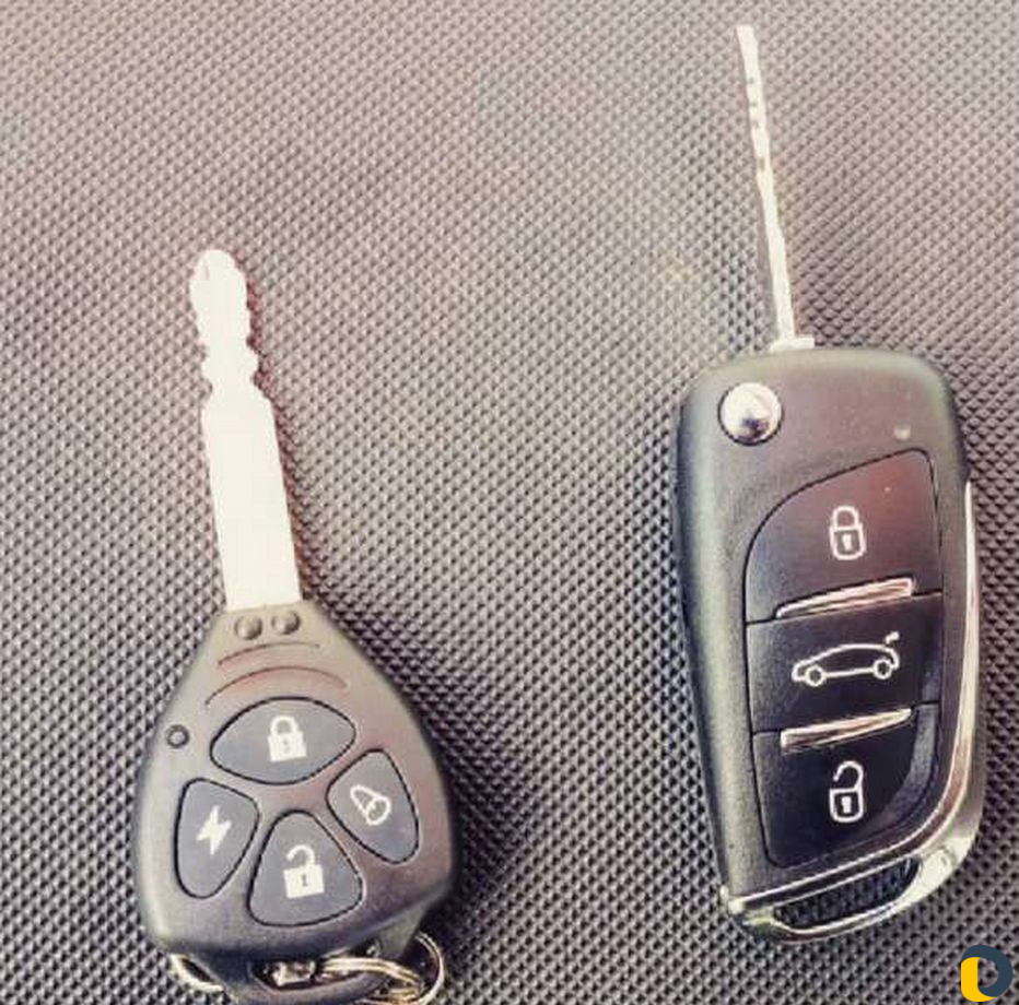 Автомобильные ключи