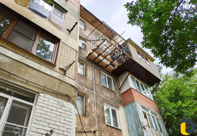 «балкон стройся»