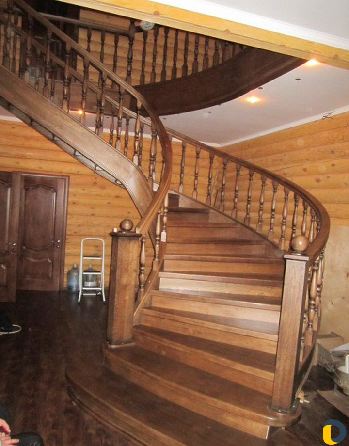 Бани, деревянные лестницы, беседки