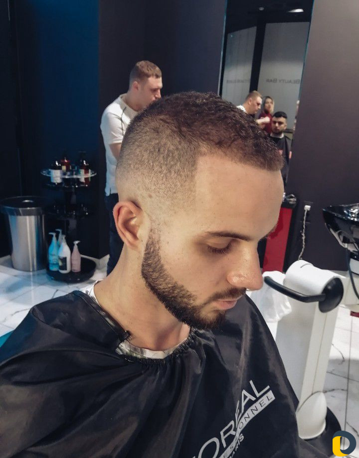 Барбер, мужской парикмахер