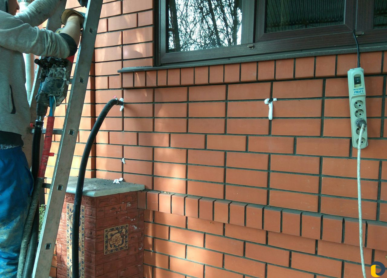 Бесшовное утепление Пеноизолом (Жидкий пенопласт)