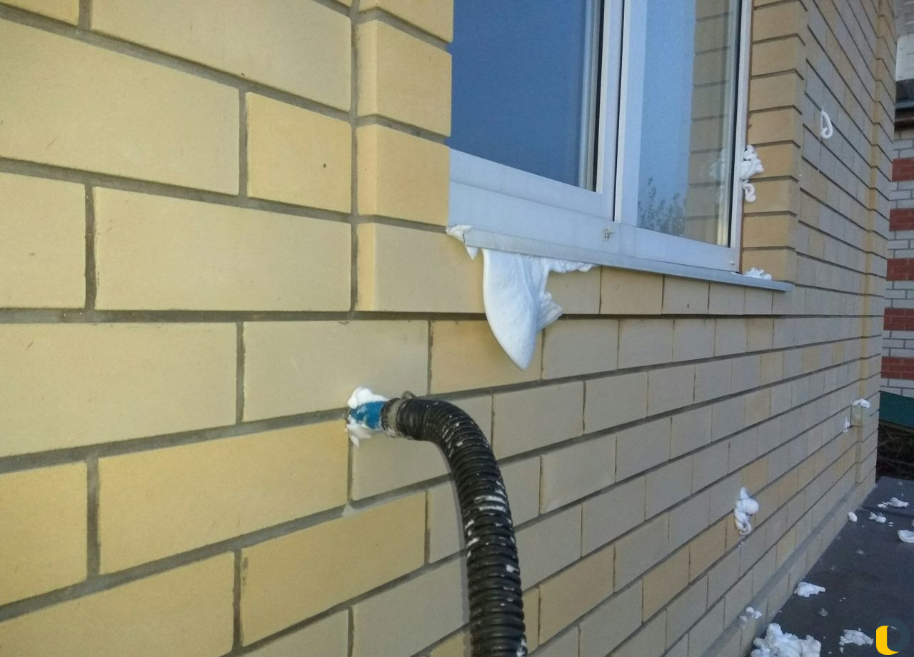 Бесшовное утепление Пеноизолом (Жидкий пенопласт)