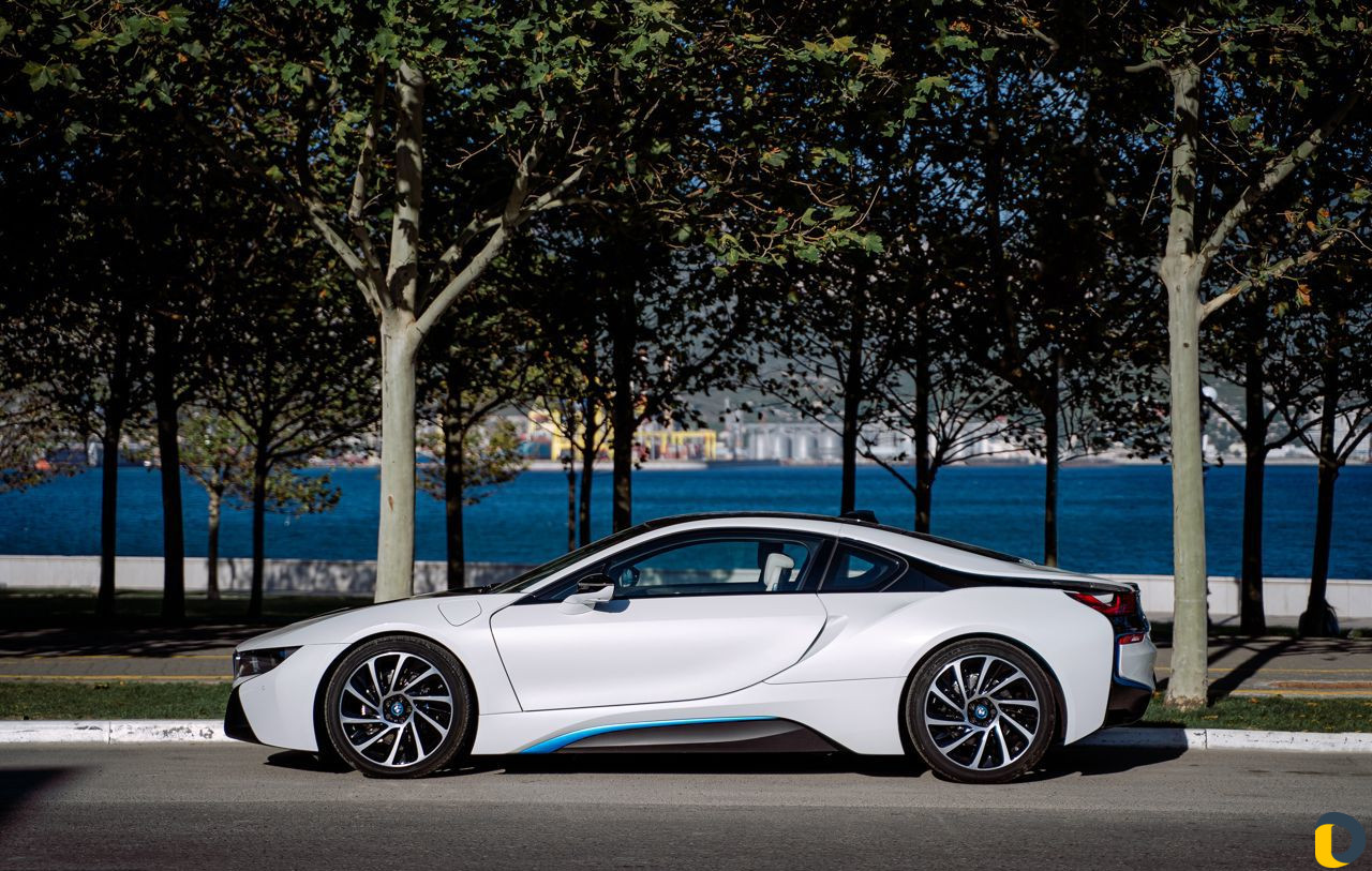 BMW i8 спортивный авто, съемки, свадьбы кино инста