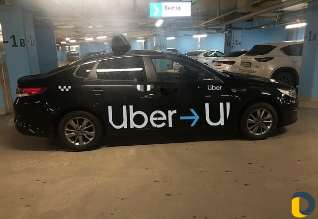 Брендирование авто убер Яндекс. Золотая корона