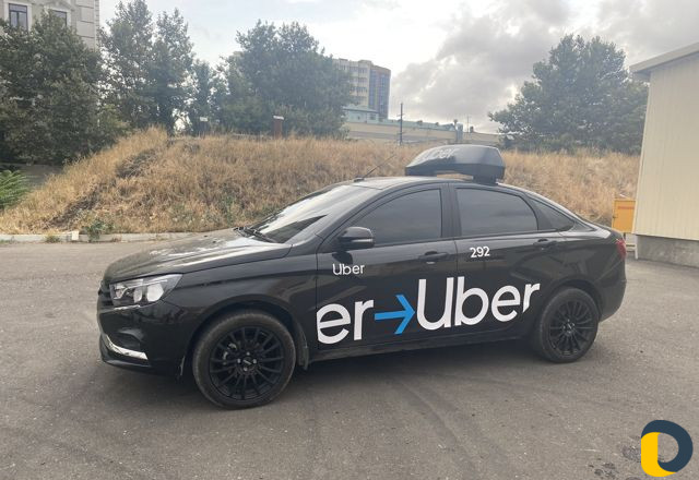 Брендирование Яндекс Убер Обклейка