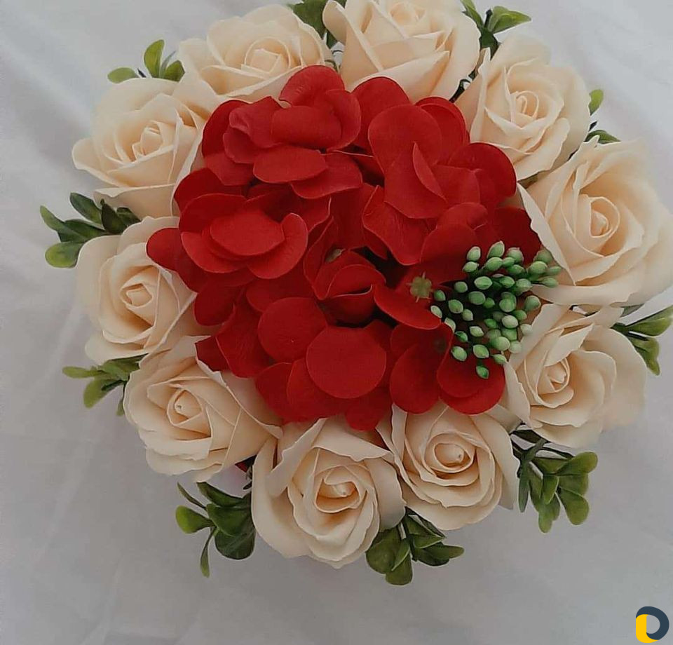 Букеты из мыльных роз