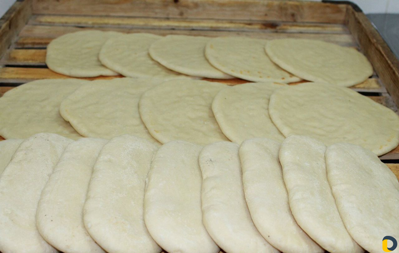 Булки гиро. пита. Лепешки