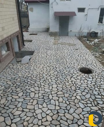 Булыжник распиленый.Ростовский камень