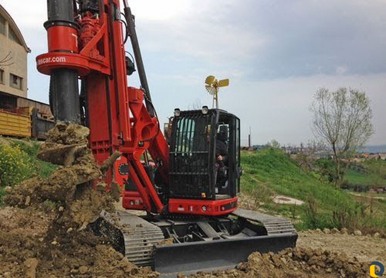 Бурение под фундамент экскаватор