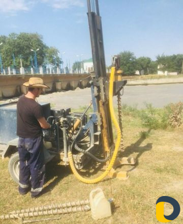 Бурение скважин, воду не бурим