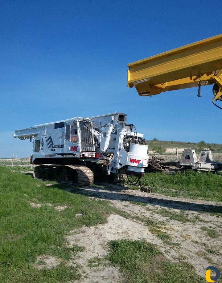 Бурение свай