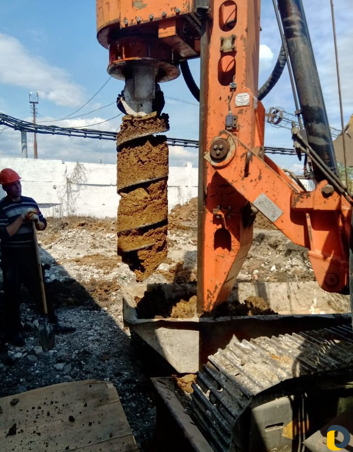 Бурение свай