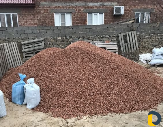 Цемент,песок,щебень,чернозём в мешках,керамзит,кир