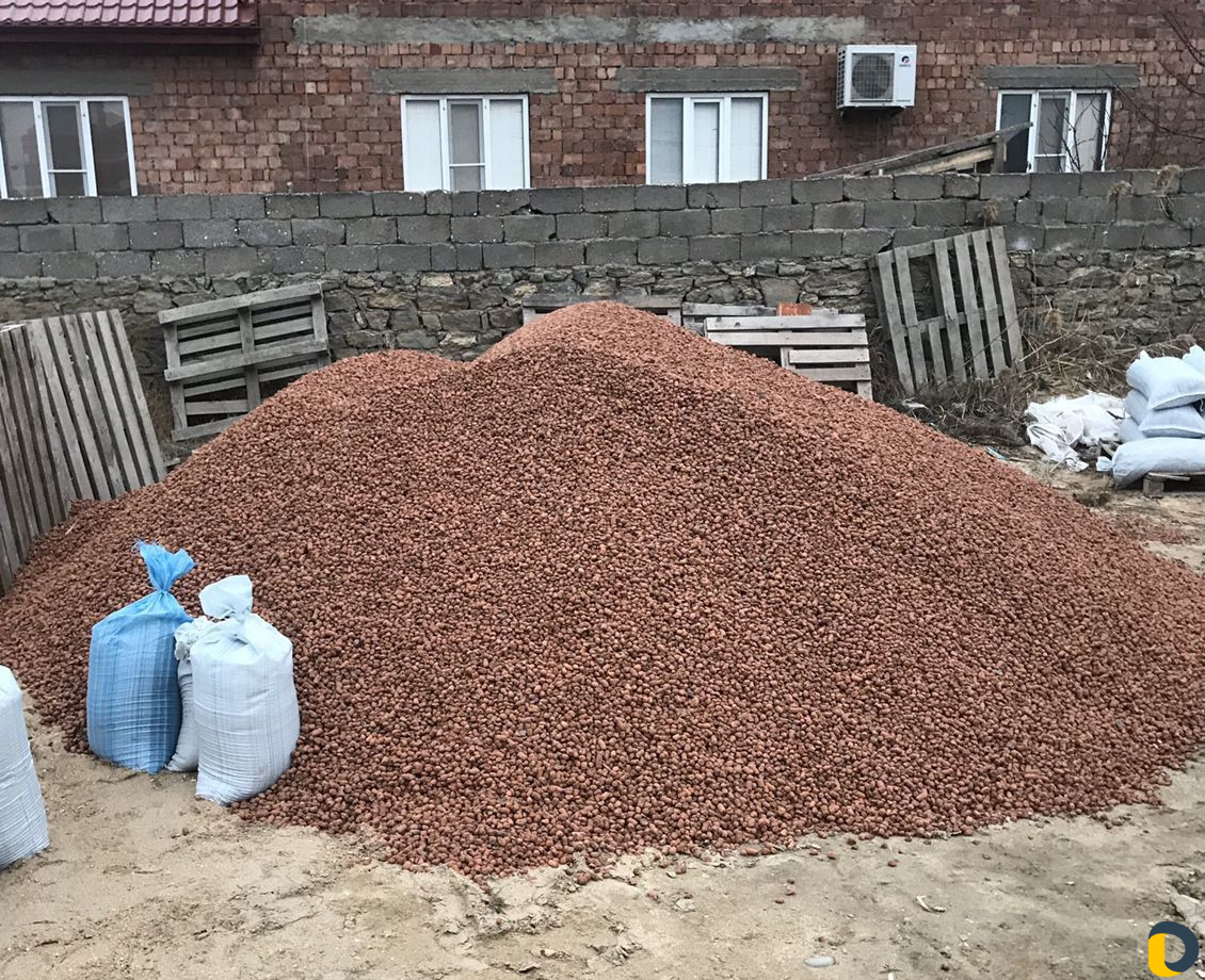 Цемент,песок,щебень,чернозём в мешках,керамзит,кир