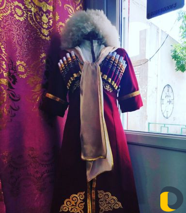 Черкеска, рубашка, галифе, башлык,папаха, газыри